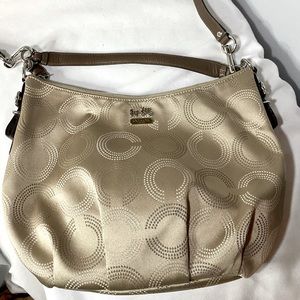 Coach convertible bag; Crossbody or shoulder bag